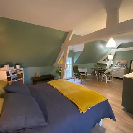 Cozy Couple Retreat In Normandy