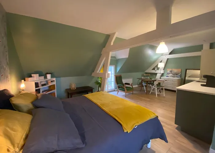 Cozy Couple Retreat In Normandy